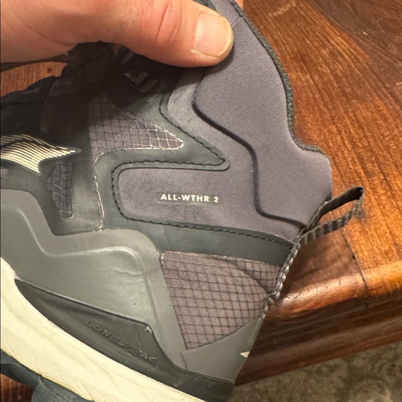 Altra Lone Peak All-Weather 2, Sz 10.5 - Picture 15 of 15